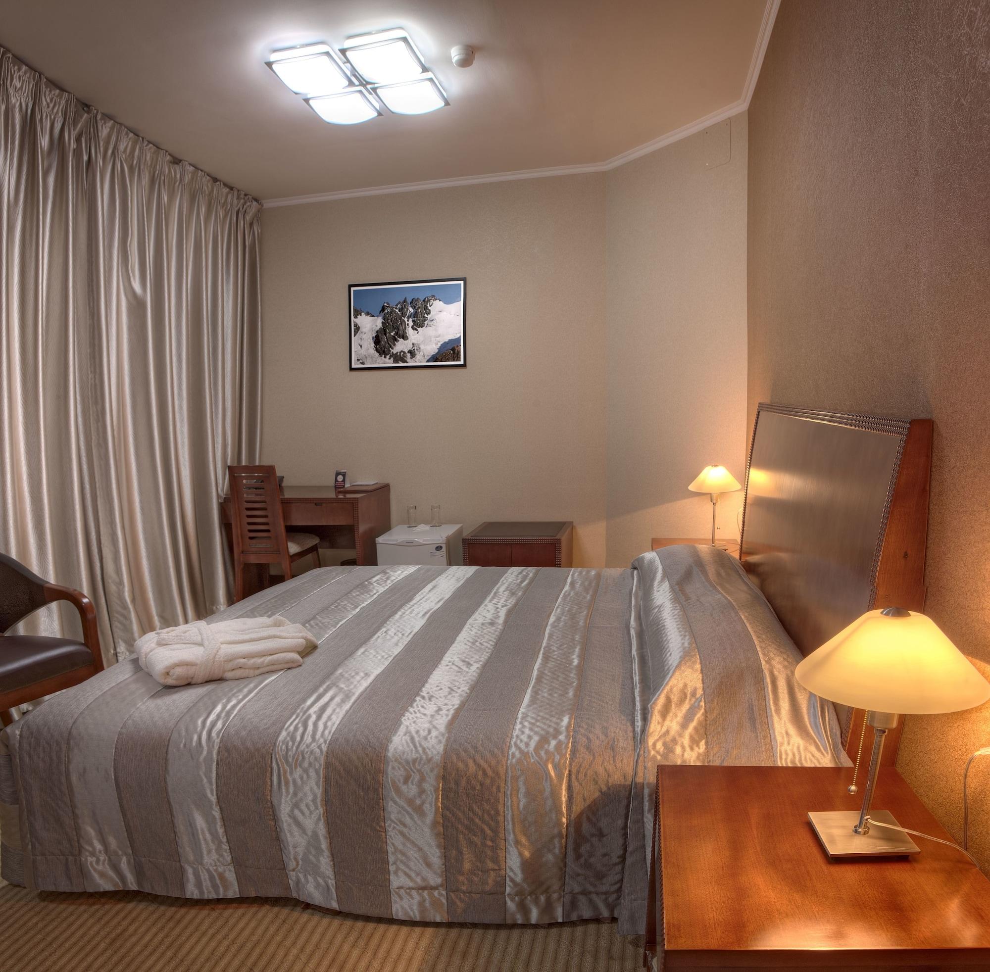 Voyage Hotel Alma-Ata Kamer foto